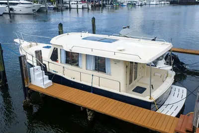 2008 Mainship 34 Trawler Hardtop