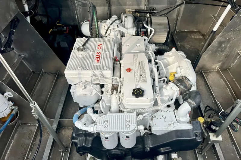  Yacht Photos Pics Engine of 2022 Smoky Mountain 16 Passenger boat, featuring Cummins components.