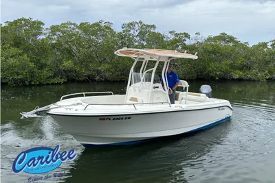 Edgewater 208CC
