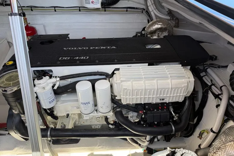 Must Yacht Photos Pics Volvo Penta D6-440 engine in 2024 VanDutch 40 yacht, showcasing advanced marine engineering.