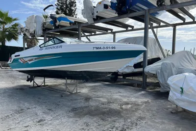 1996 Rinker Captiva 216