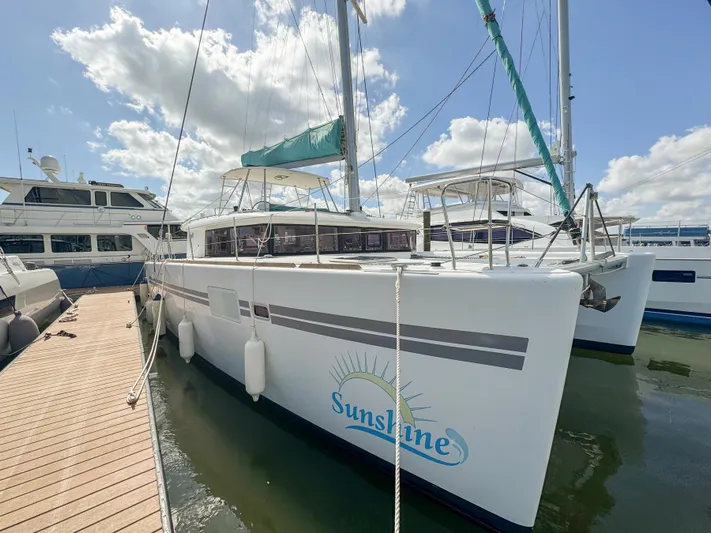 Sunshine Yacht Photos Pics 