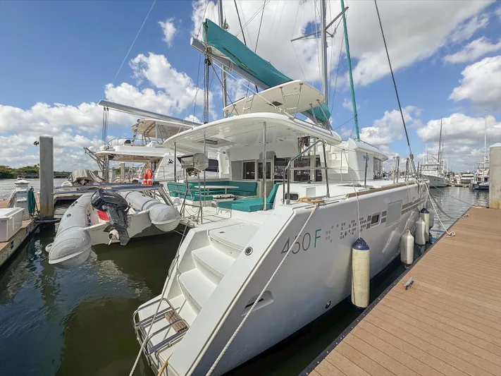 Sunshine Yacht Photos Pics 