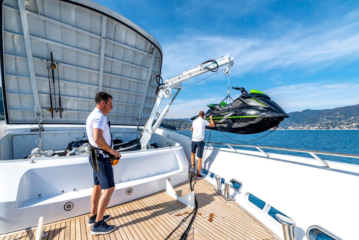 2001 Heesen 123 