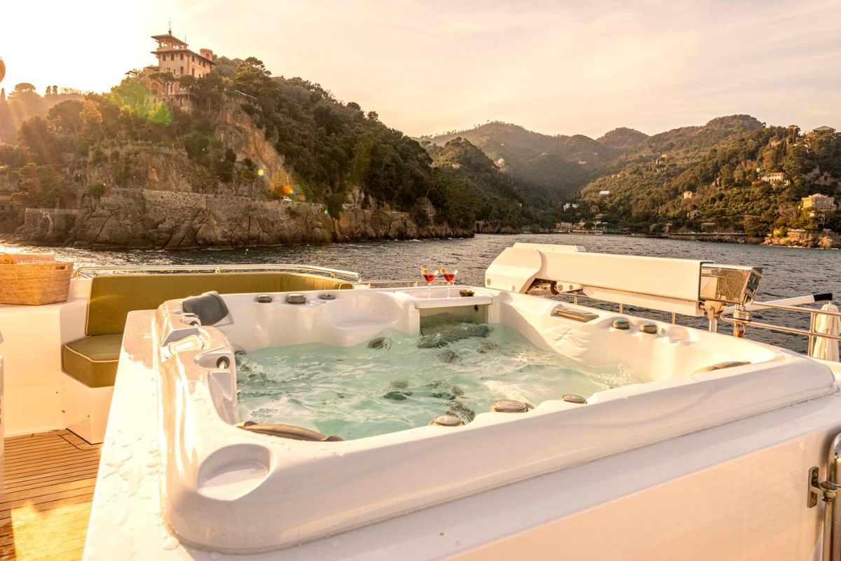 2001 Heesen 123 