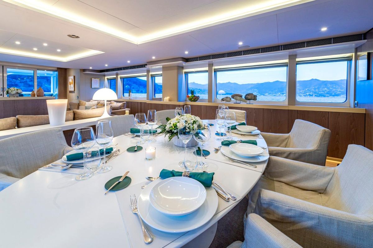 2001 Heesen 123 