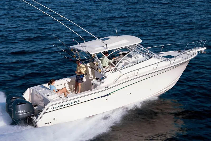  Yacht Photos Pics 2018 Grady-White Express 330 boat cruising on open water.