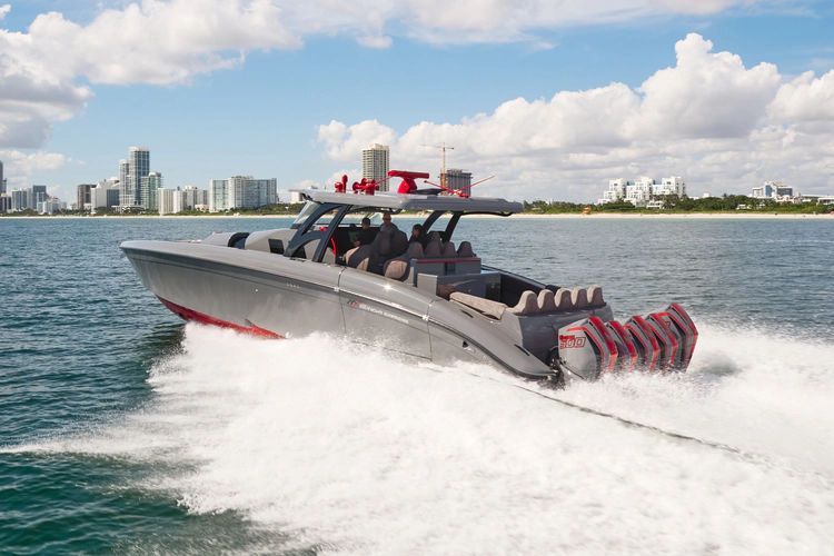 2024 Midnight Express 52 