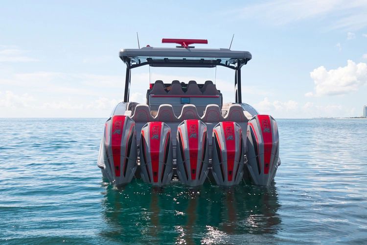 2024 Midnight Express 52 