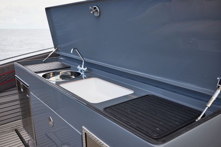 2024 Midnight Express 52 