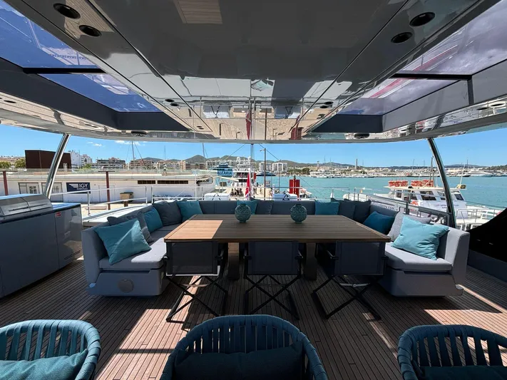  Yacht Photos Pics Flybridge