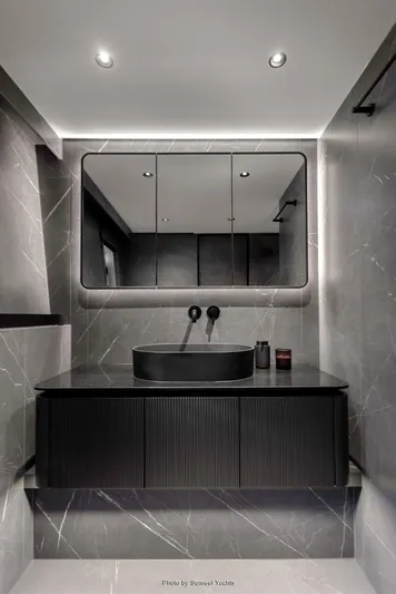  Yacht Photos Pics Bathrooms