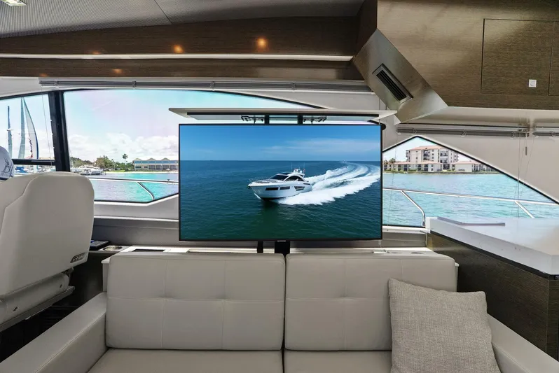 Mi Wave Yacht Photos Pics 2021 Cruiser Yachts 60 Cantius - Salon