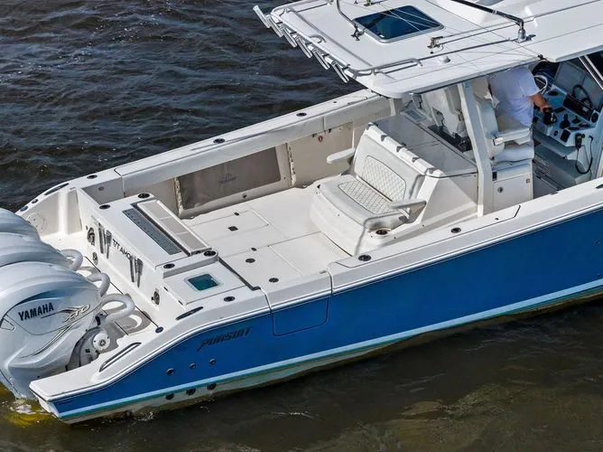  Yacht Photos Pics 2021 Pursuit S 378 Sport - Image 7