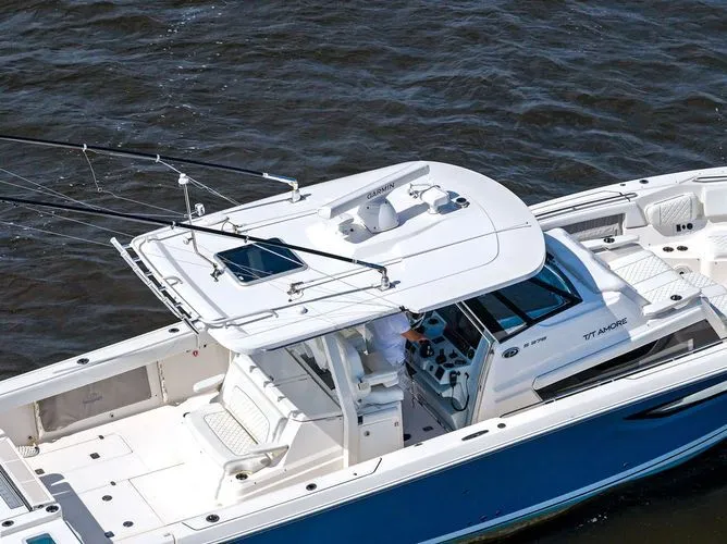  Yacht Photos Pics 2021 Pursuit S 378 Sport - Image 8