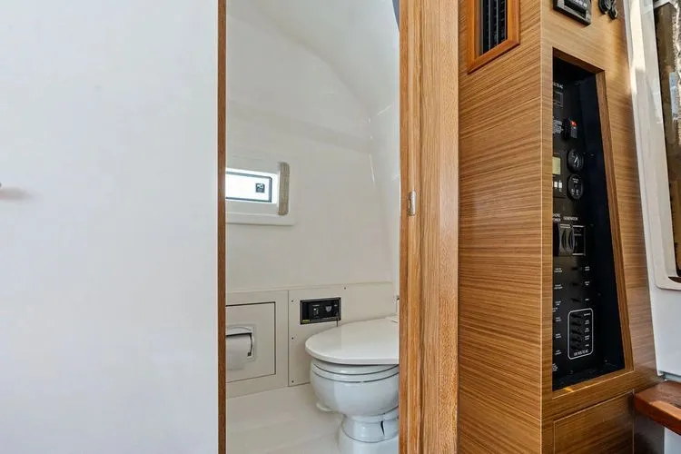  Yacht Photos Pics 2021 Pursuit S 378 Sport - Image 42