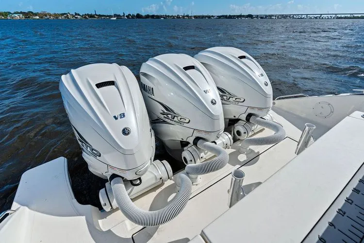  Yacht Photos Pics 2021 Pursuit S 378 Sport - Image 28