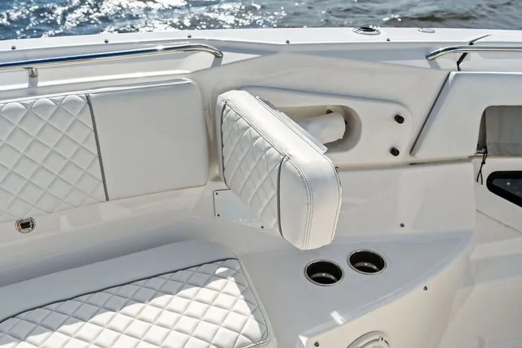  Yacht Photos Pics 2021 Pursuit S 378 Sport - Image 13