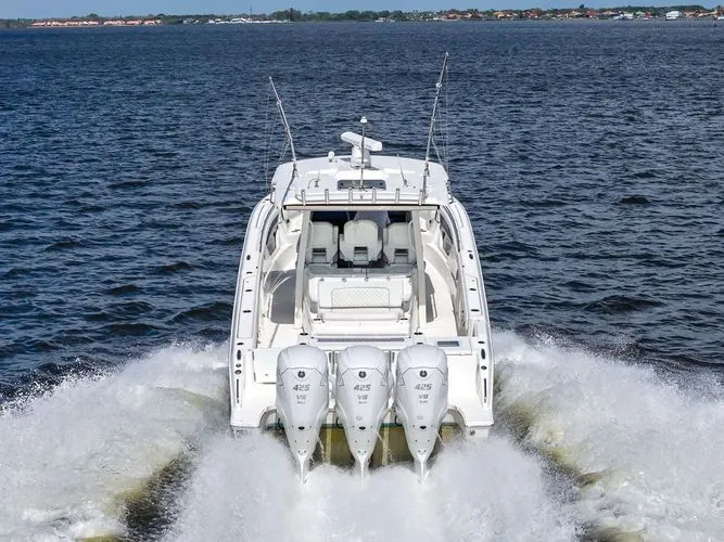  Yacht Photos Pics 2021 Pursuit S 378 Sport - Image 4