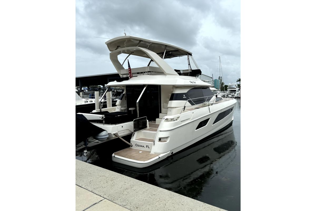 2018 Aquila 44 
