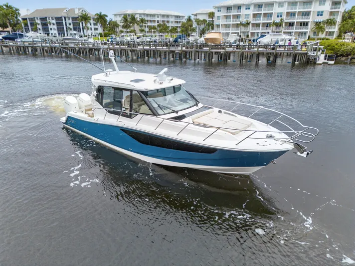 Forever Young Yacht Photos Pics 