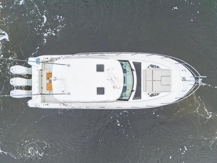 Forever Young Yacht Photos Pics 