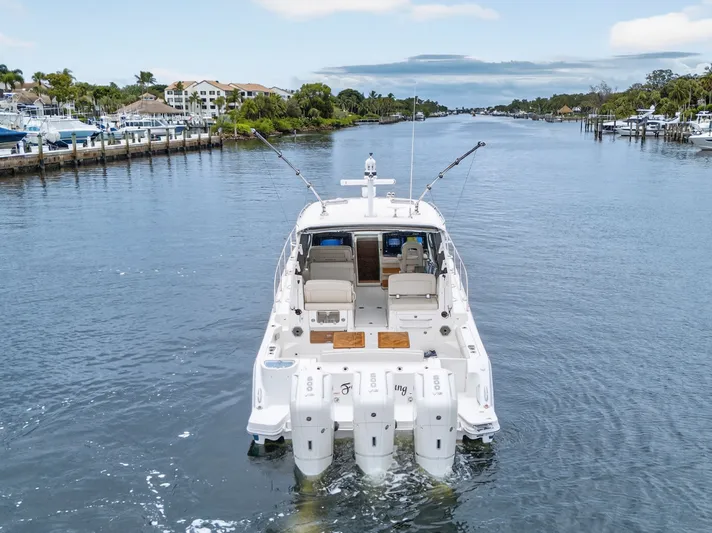 Forever Young Yacht Photos Pics 