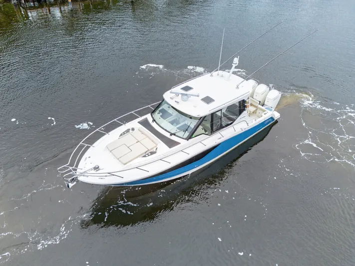 Forever Young Yacht Photos Pics 