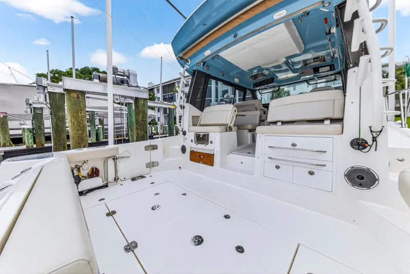 Forever Young Yacht Photos Pics 