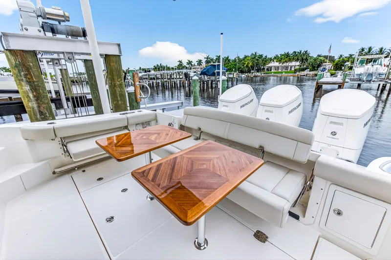 Forever Young Yacht Photos Pics 