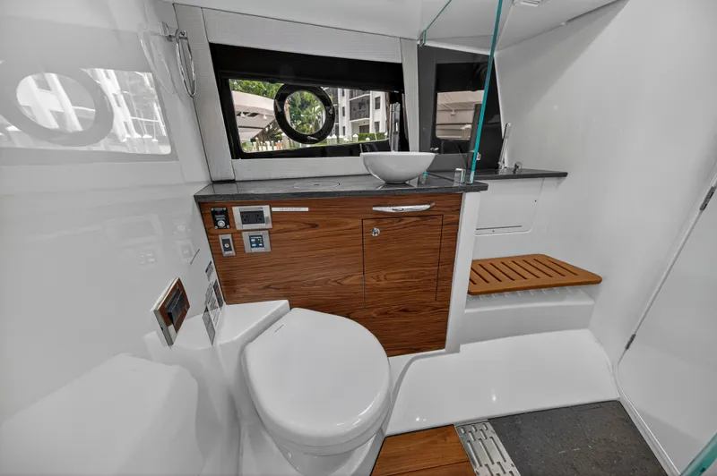 Forever Young Yacht Photos Pics 