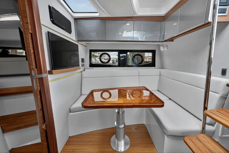 Forever Young Yacht Photos Pics 