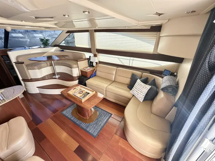 Just One More Yacht Photos Pics 2009 Meridian 391 - Image 7