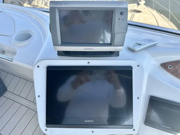 Just One More Yacht Photos Pics 2009 Meridian 391 - Image 31