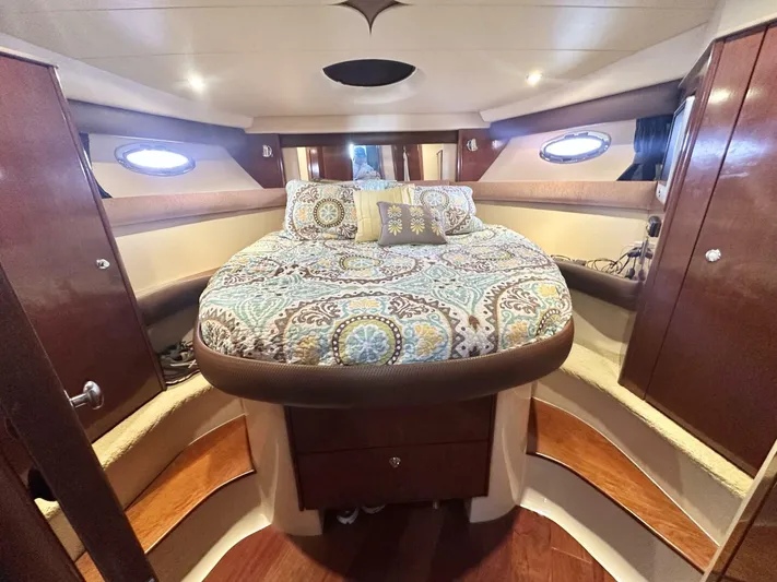 Just One More Yacht Photos Pics 2009 Meridian 391 - Image 17