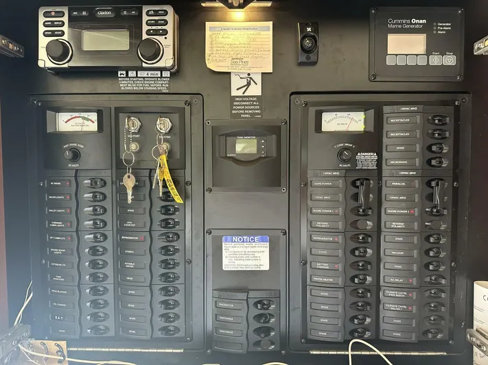 Just One More Yacht Photos Pics 2009 Meridian 391 - Image 35