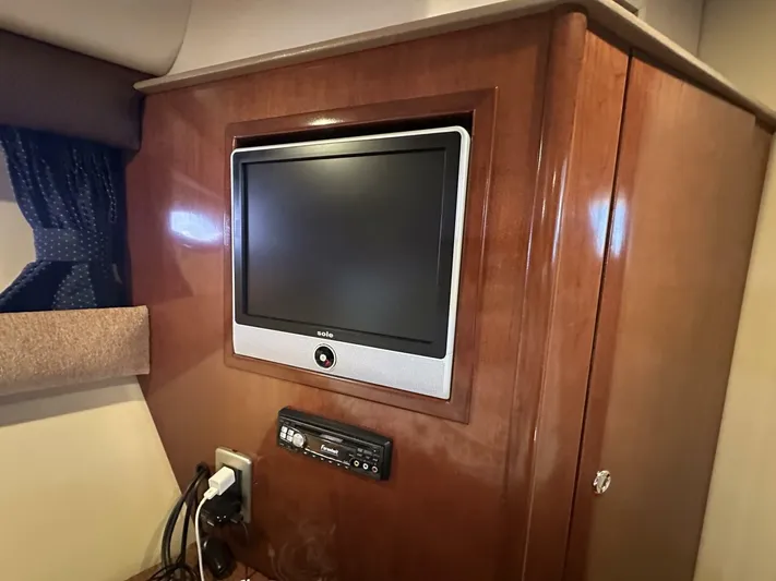 Just One More Yacht Photos Pics 2009 Meridian 391 - Image 18