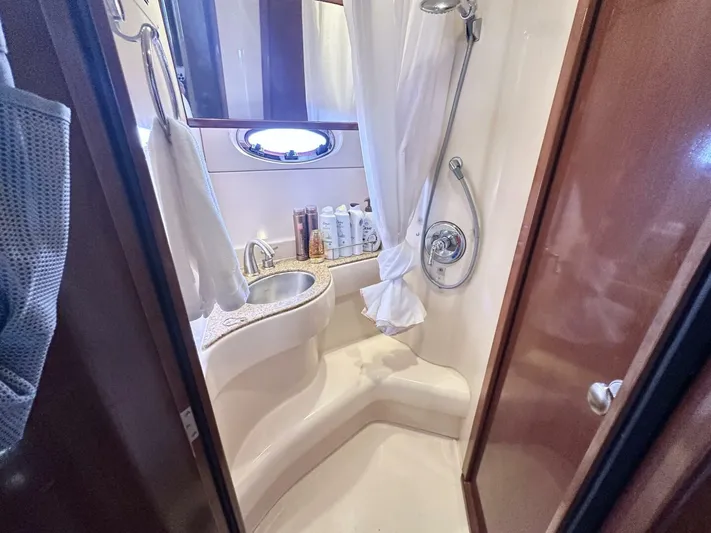 Just One More Yacht Photos Pics 2009 Meridian 391 - Image 19