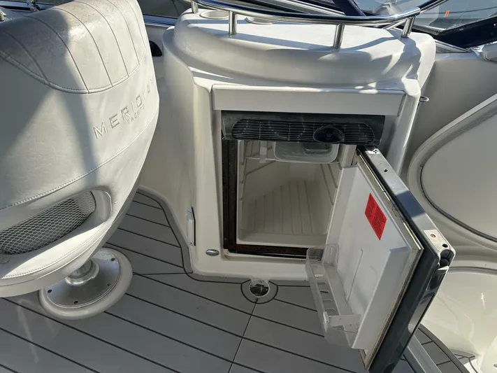 Just One More Yacht Photos Pics 2009 Meridian 391 - Image 32