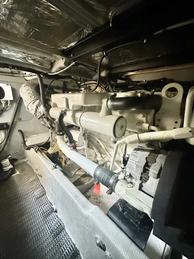 Just One More Yacht Photos Pics 2009 Meridian 391 - Image 38