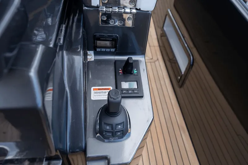 Hard To Get Yacht Photos Pics 