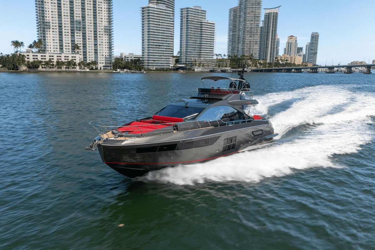 2019 Azimut 70 