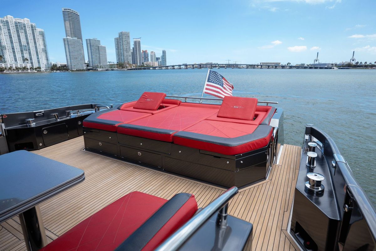 2019 Azimut 70 