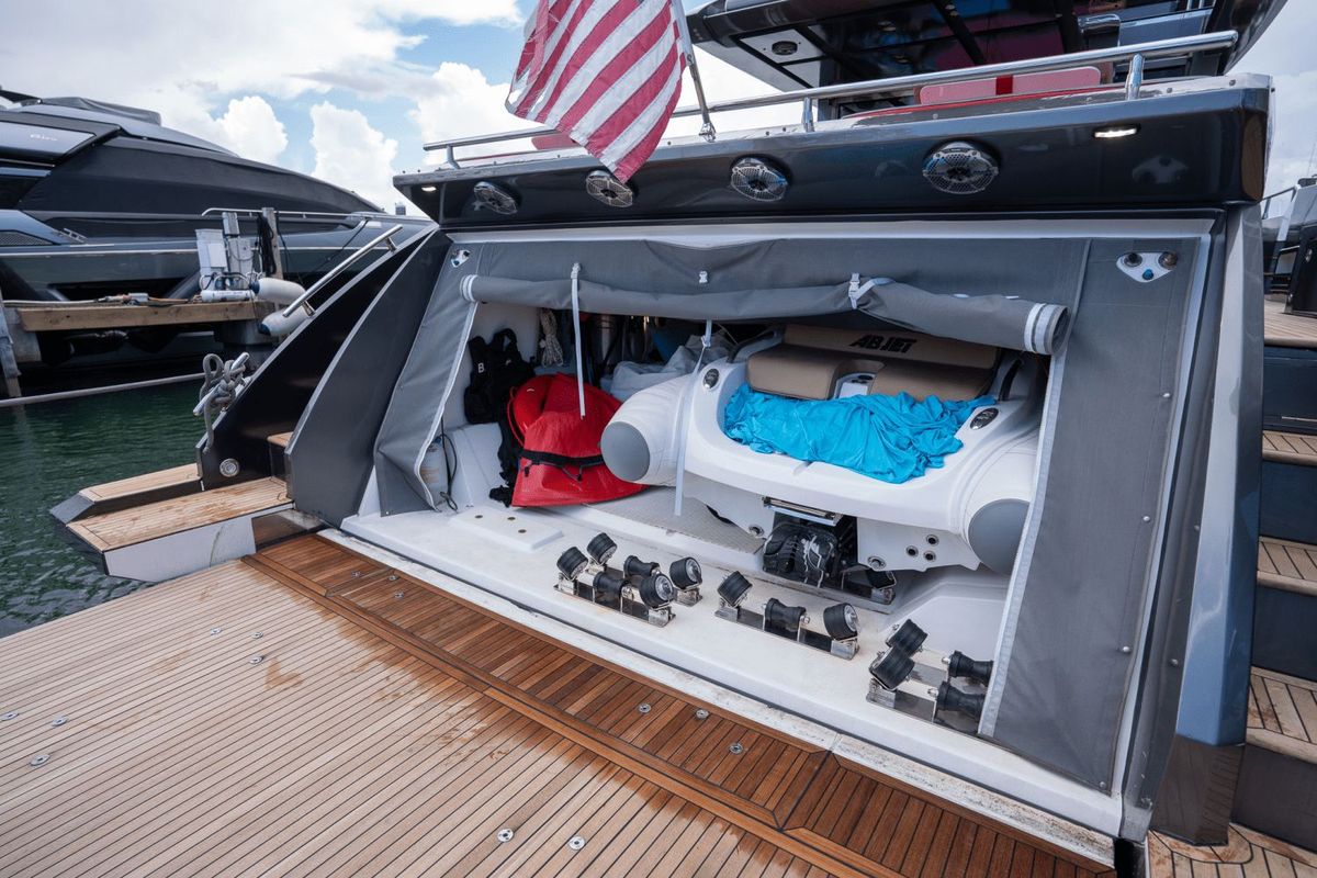 2019 Azimut 70 