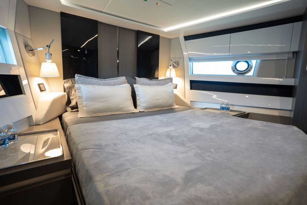 2019 Azimut 70 