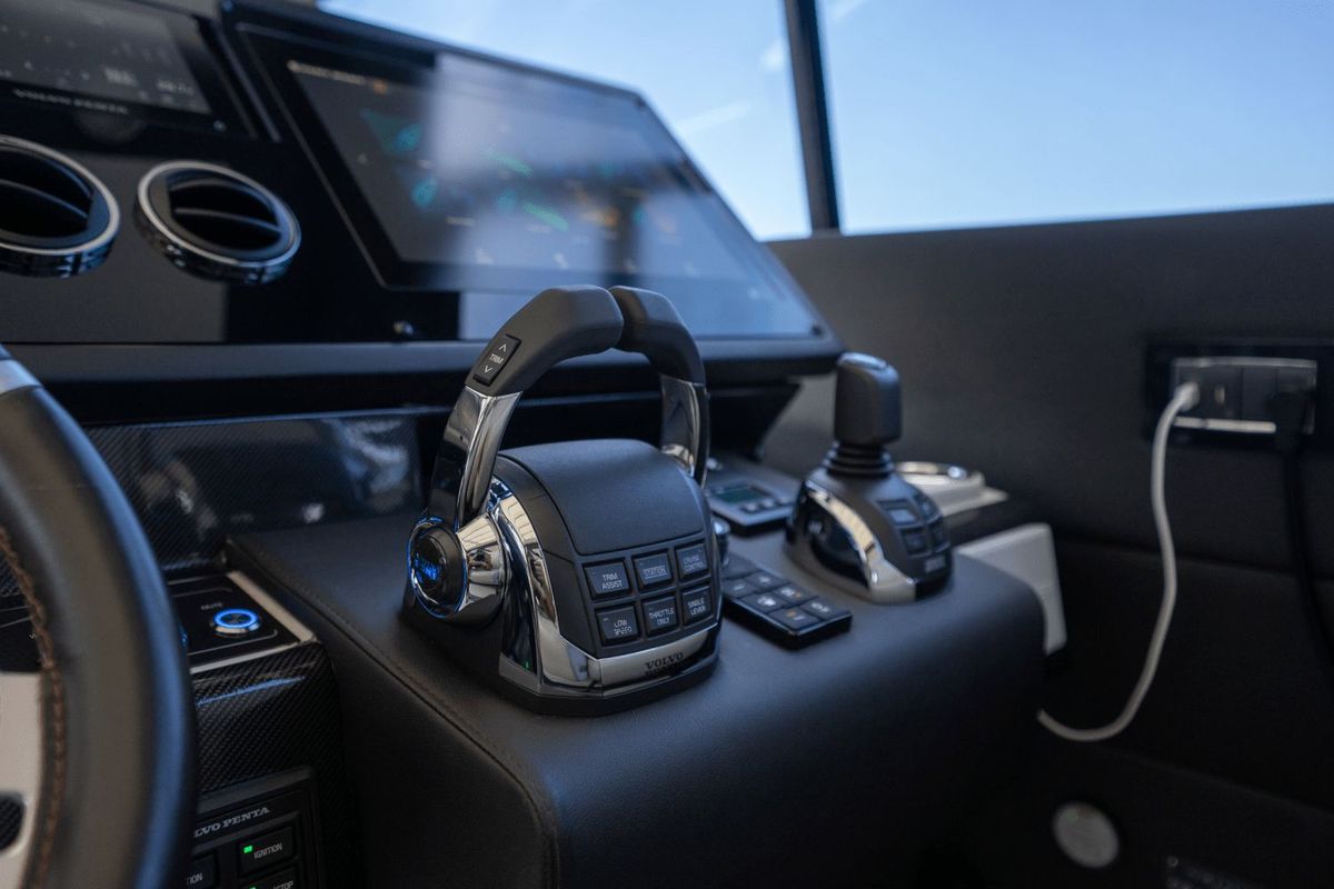 2019 Azimut 70 