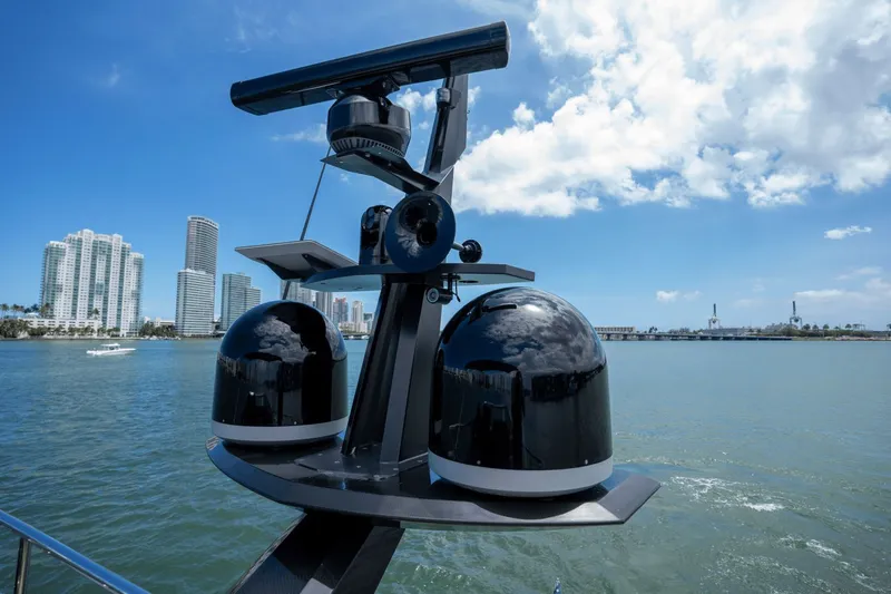 Hard To Get Yacht Photos Pics 