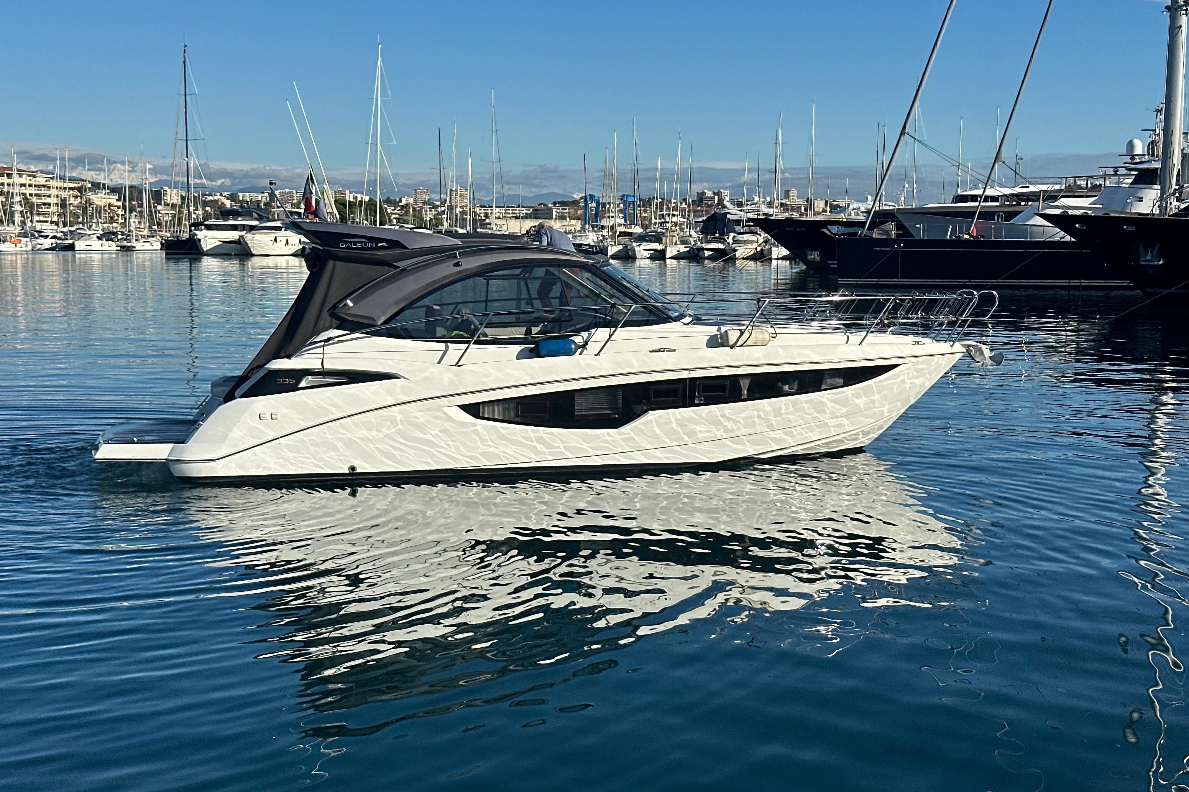 2017 Galeon 335 HTS