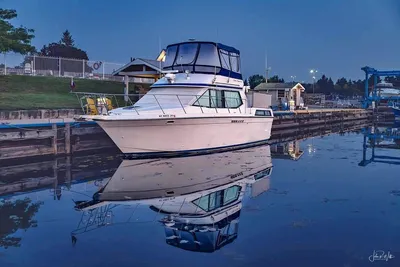 Chris-Craft 372 Catalina