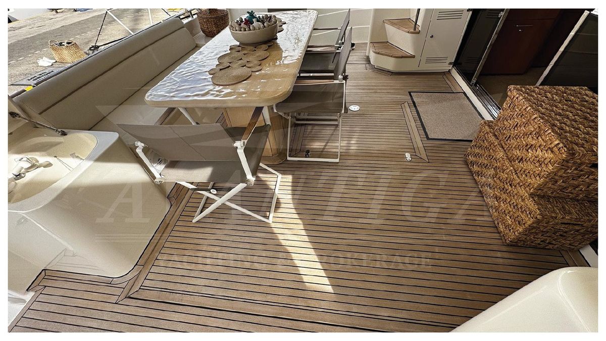 2003 Ferretti Yachts 67 